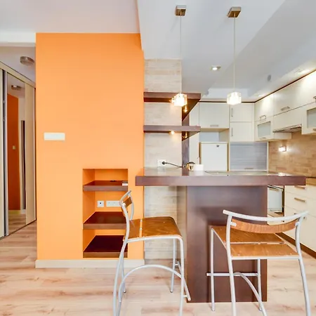 Orange By Oneapartments Apartmán